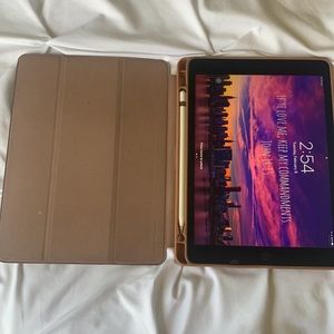 Folio Case (iPad 7th & 8th Generation)